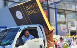 Día de la Biblia en Honduras: Congregaciones cristianas desfilan en Tegucigalpa