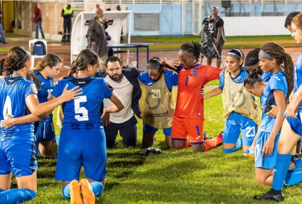 Selección Femenina de Fútbol de Honduras vence a Martinica 2-0.