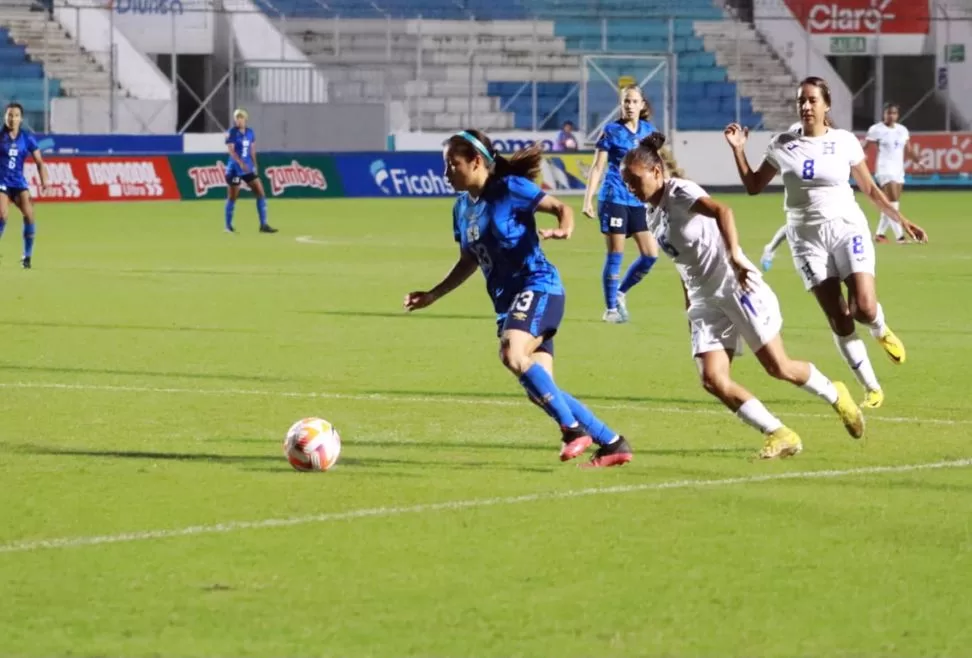 Las Catrachas complican su camino a la Copa Oro