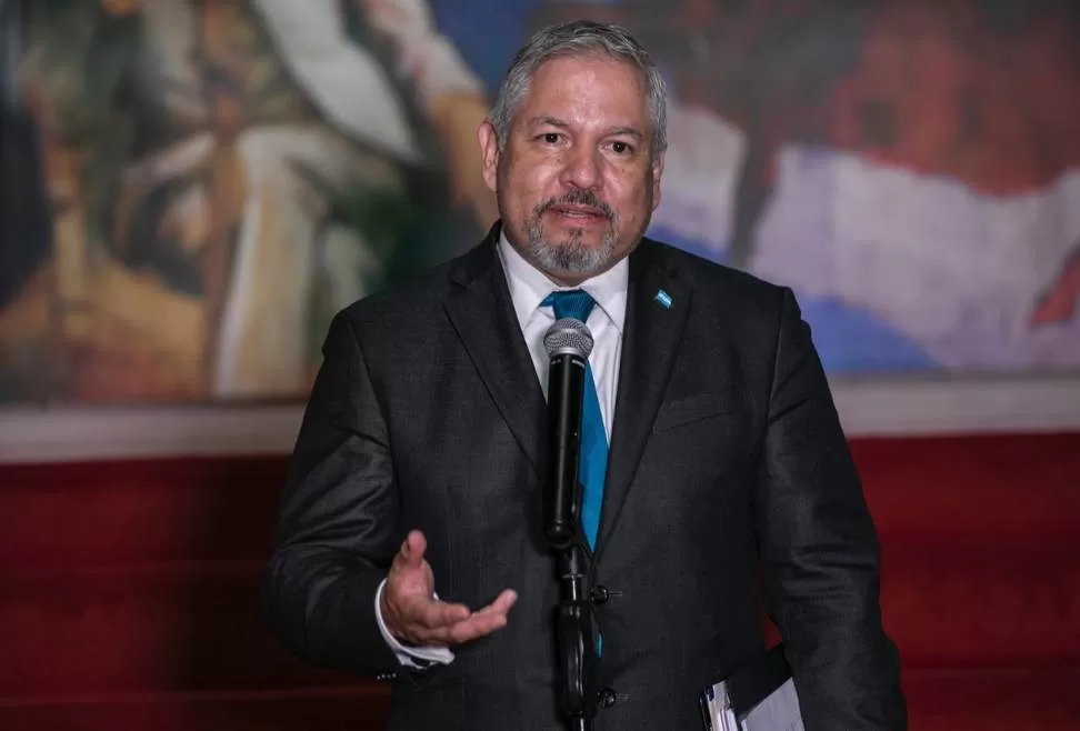 Anuncia canciller Reina: El Salvador protestó ante Honduras por ratificar Tratado marítimo con Nicaragua