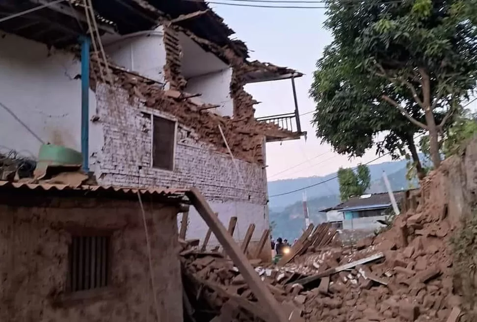 Aumenta a 157 el número de muertos en el terremoto de magnitud 6,4 en Nepal