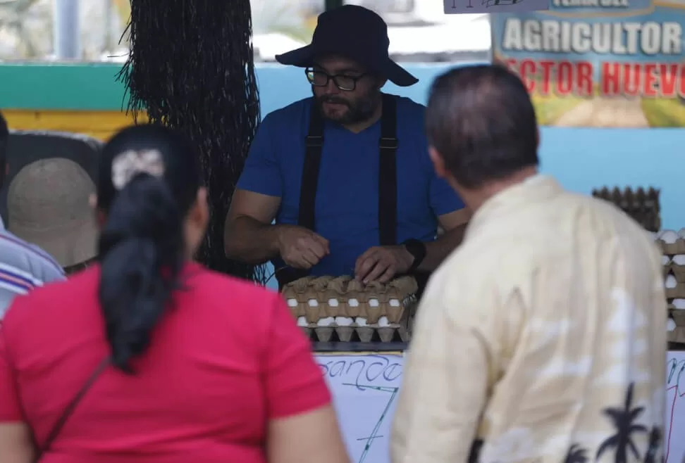 Mercados capitalinos ya registran alzas en productos de temporada