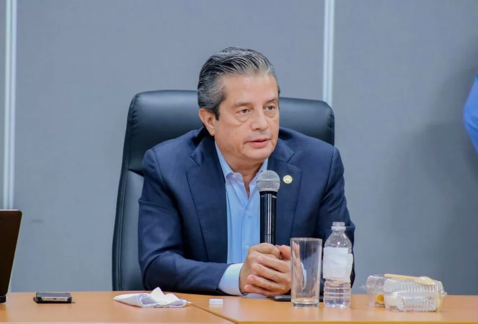 El presidente de la Cámara de Comercio e Industrias de Tegucigalpa (CCIT), Daniel Antonio Fortín, enfatizó que las graves repercusiones que puede sufrir el país en general por “la falta de acceso a las divisas”.