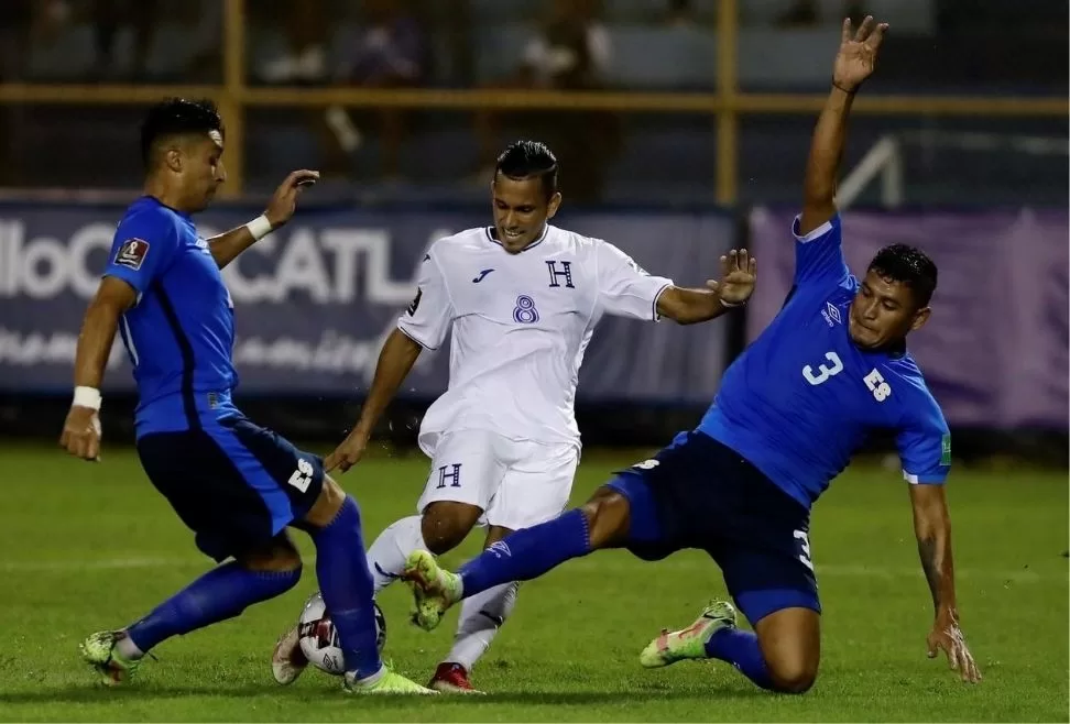 Selección Nacional de Honduras ante El Salvador.