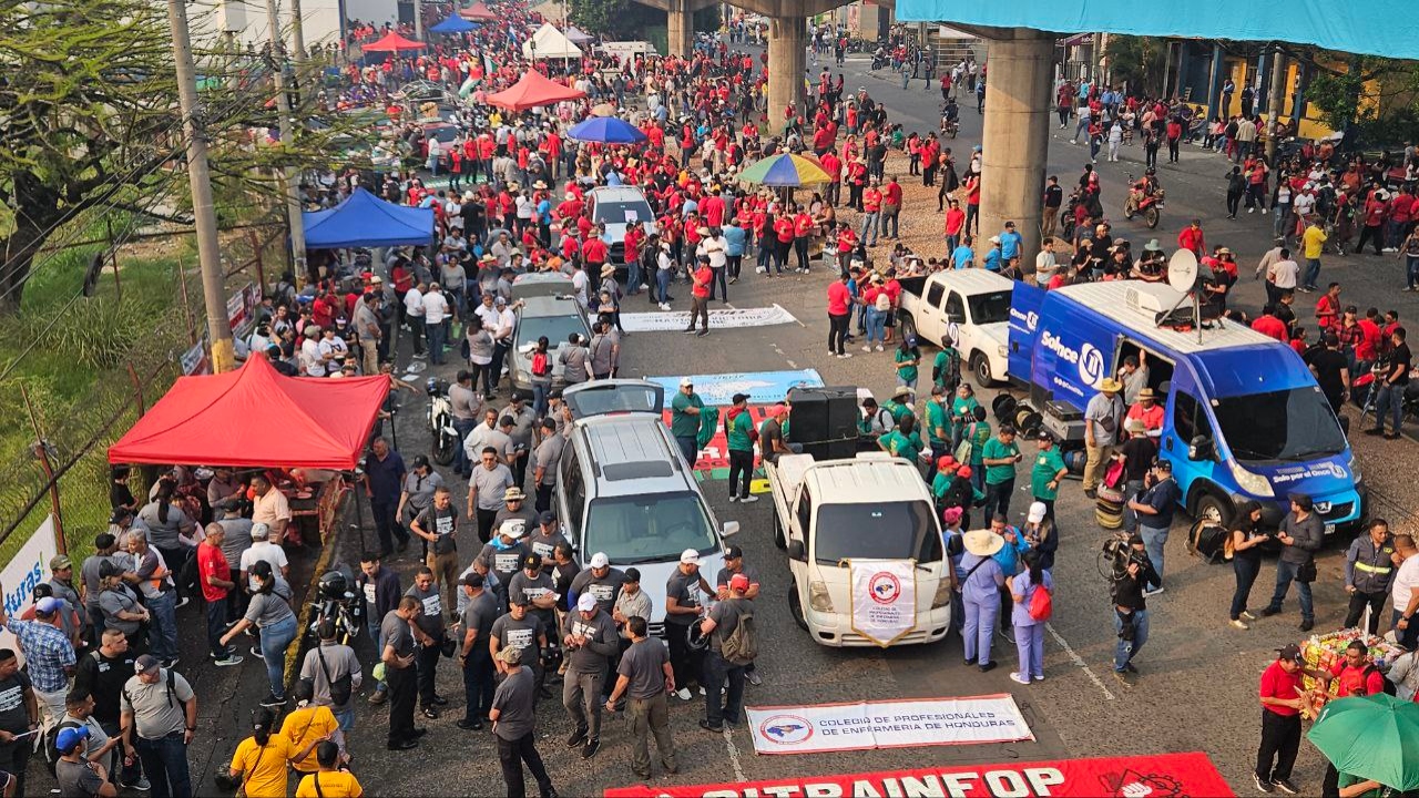 Trabajadores de Honduras exigen en su día más empleos, mejores salarios, salud y educación