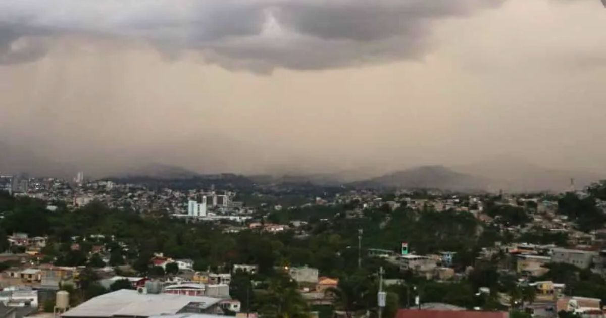 Desplazamiento de onda tropical provoca precipitaciones en diversas regiones del país