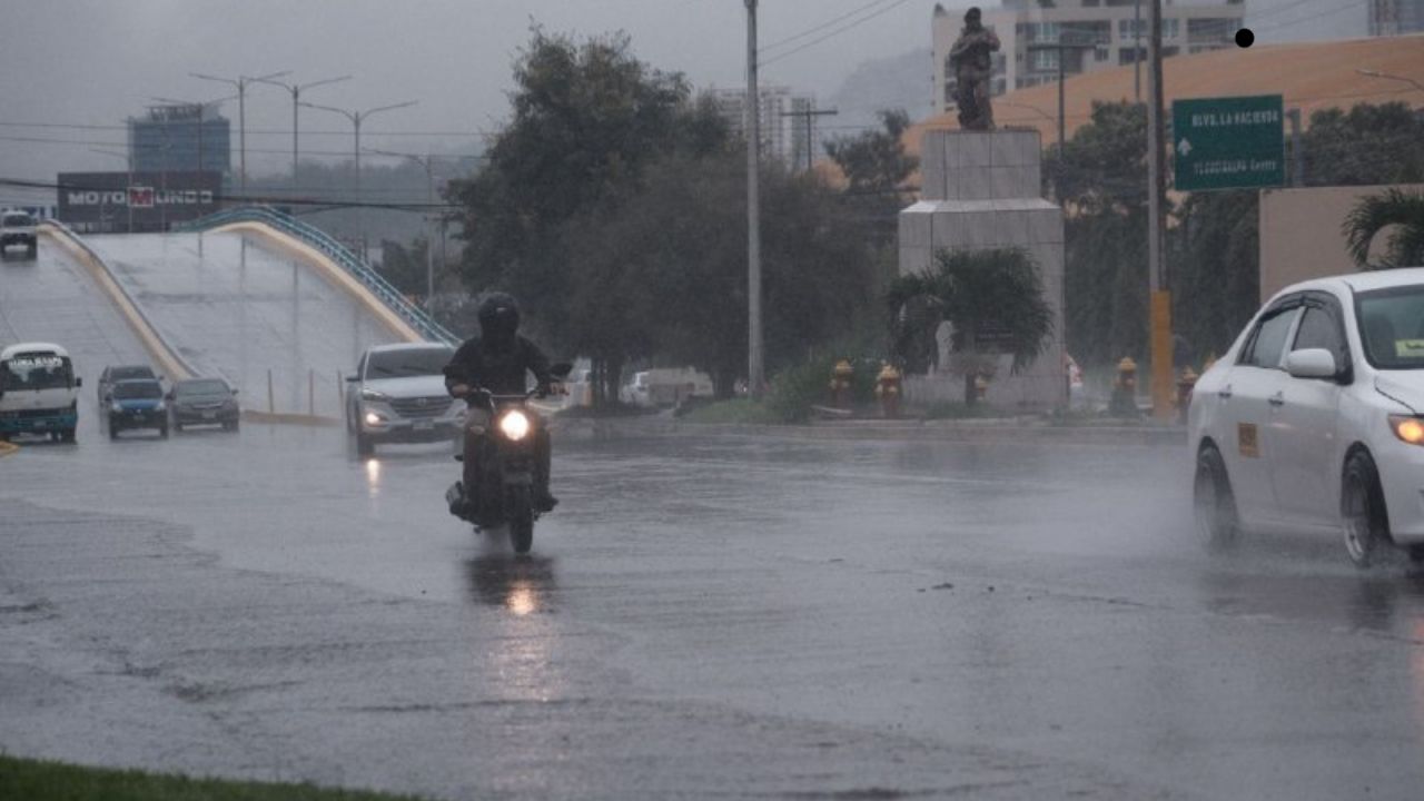 lluvia_alertaroja_Honduras_Alberto