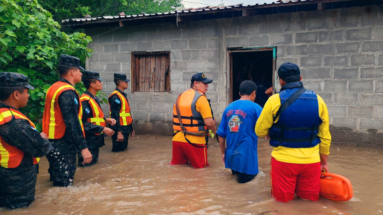 Evacuaciones Familias Lluvias Valle