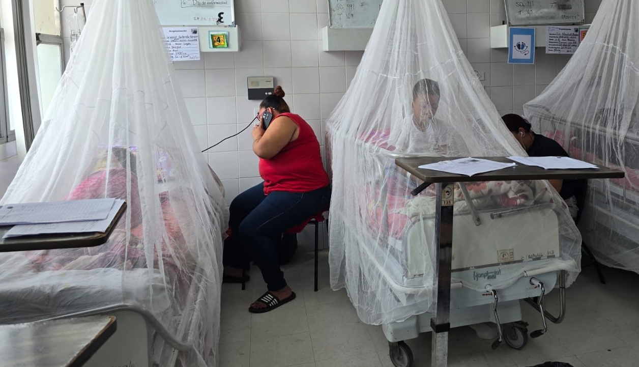 Sala de emertengia para pacientes con dengue del HE