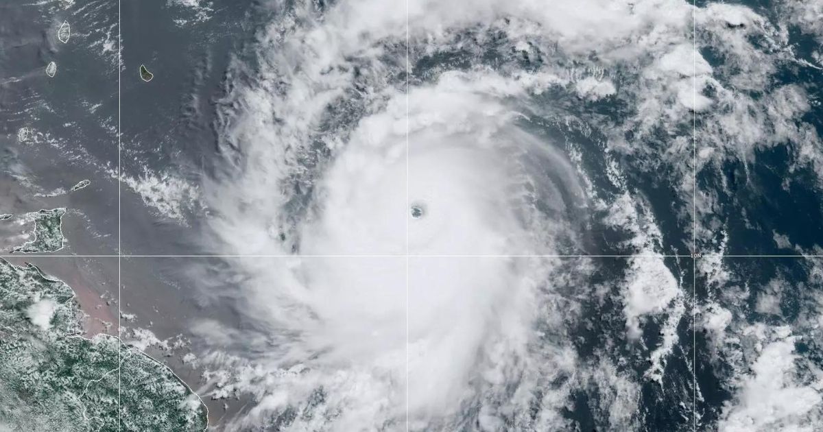 Huracán Beryl Golpea Barlovento con vientos de 130 mph (VIDEO)