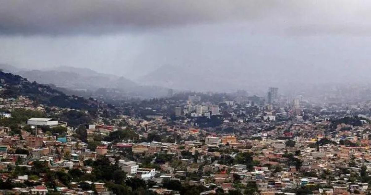 Lluvias en todo el país relacionadas con los vientos del huracán Beryl