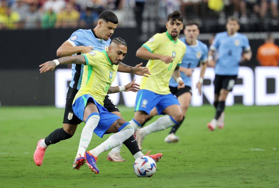 Los penaltis premian la fe de Uruguay y sentencian a Brasil