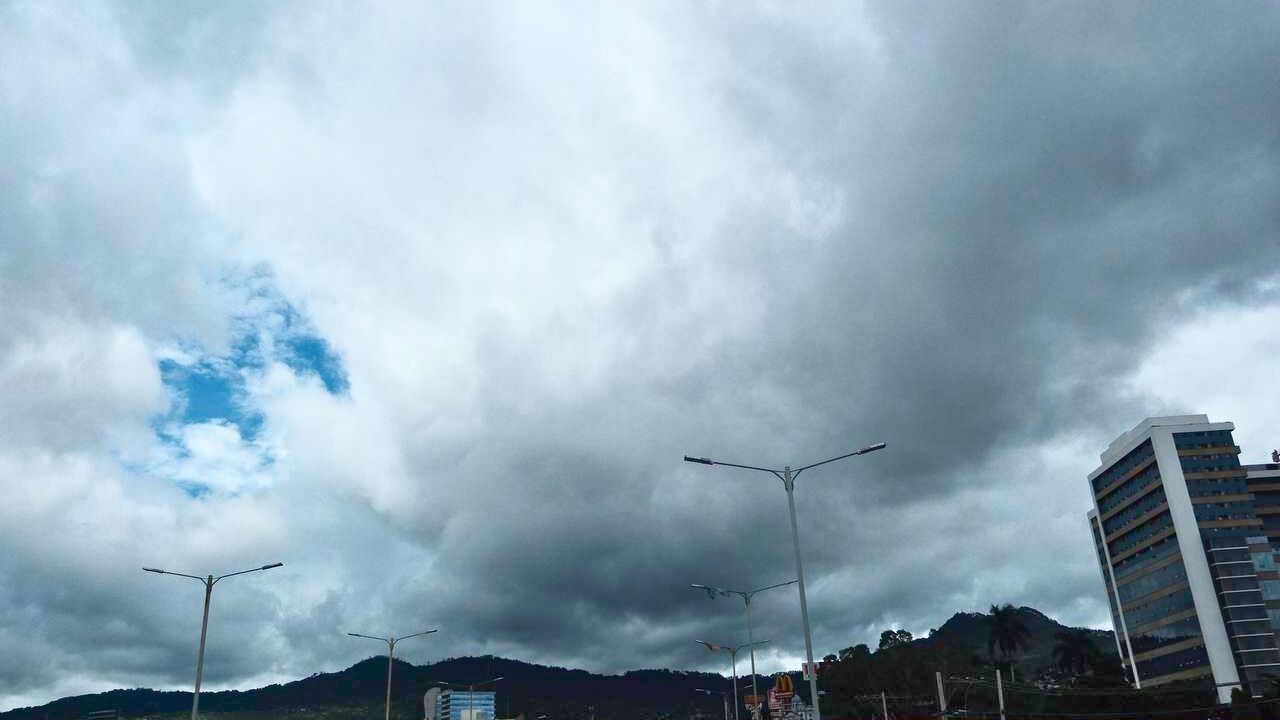 Condiciones de lluvia y actividad eléctrica