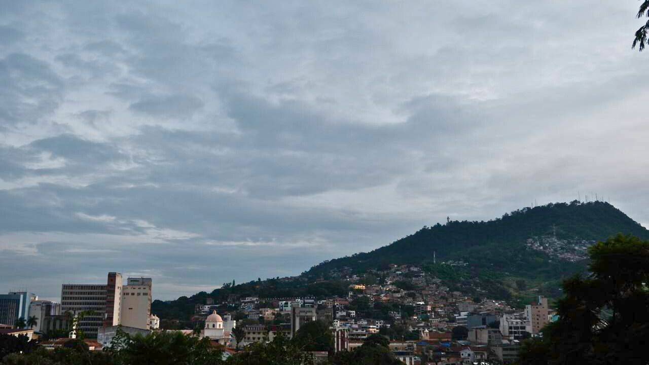 Varias regiones del país experimentan lluvias y tormentas eléctricas