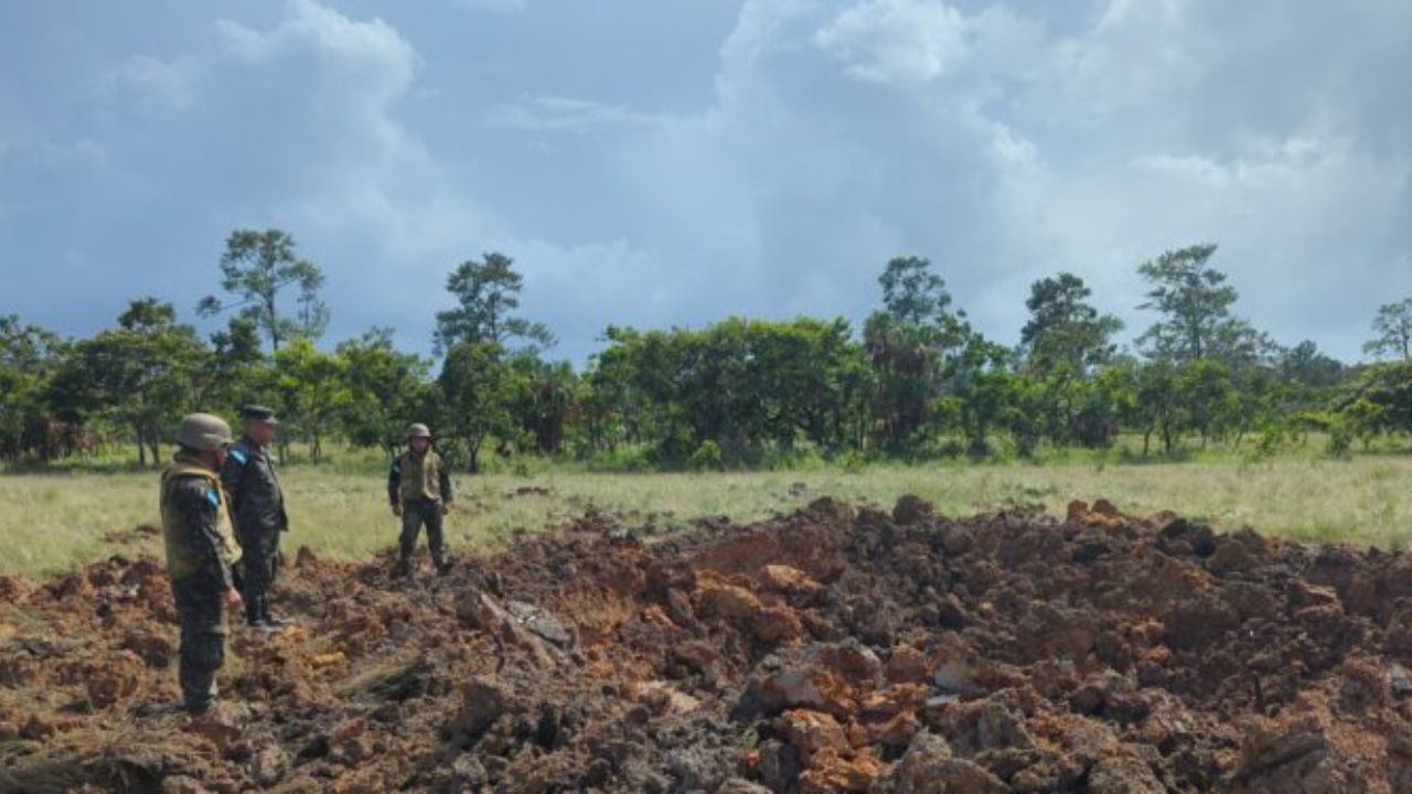 FFAA elimina pista de aterrizaje clandestina en Pranza