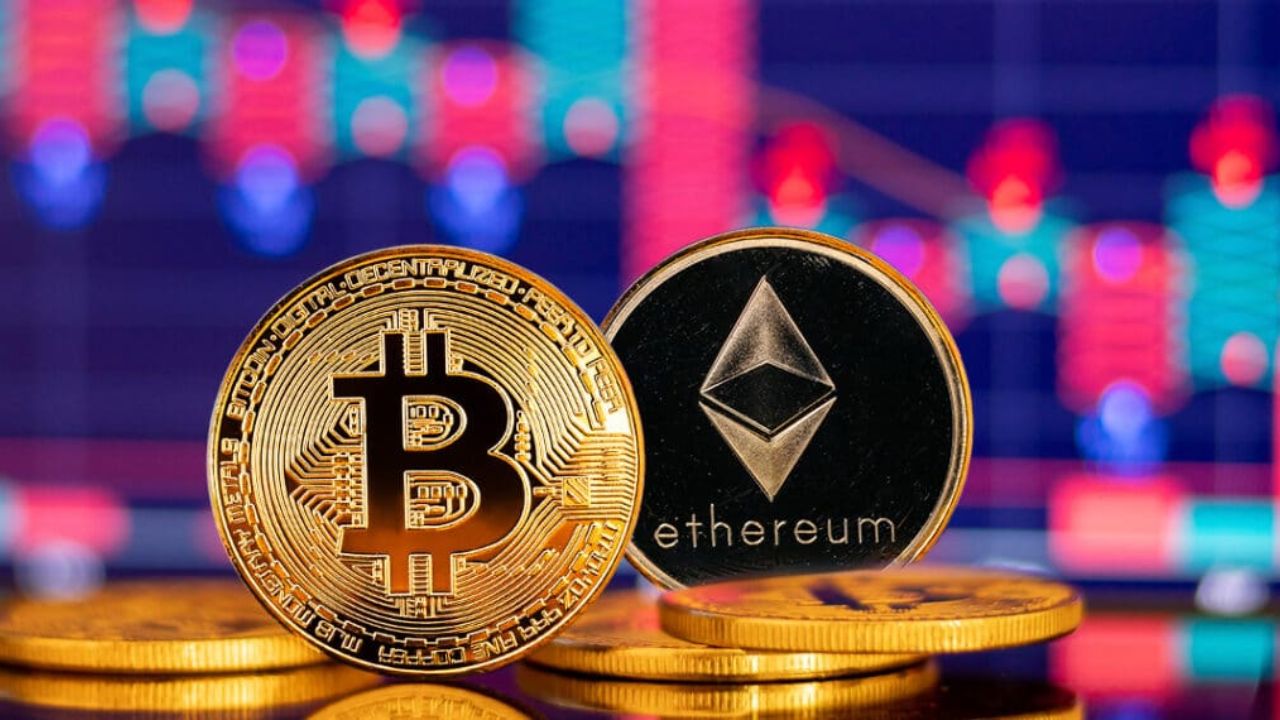 Bitcóin y Ether caen junto con bolsa por temor a recesión