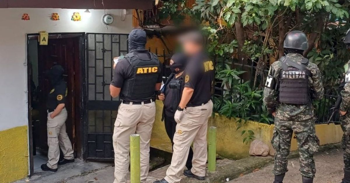 MP realiza allanamientos y arrestos por asesinato en Villa Adela