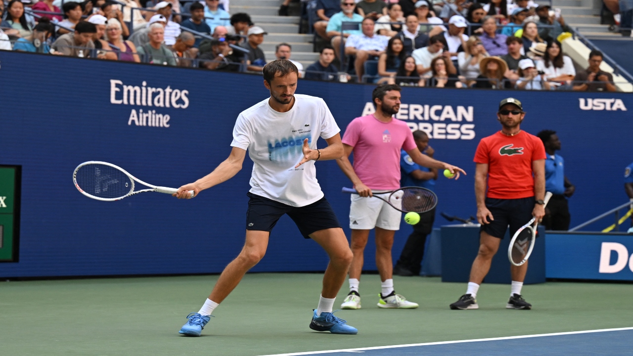 Posible duelo Alcaraz-Sinner en semifinales del Abierto de EEUU