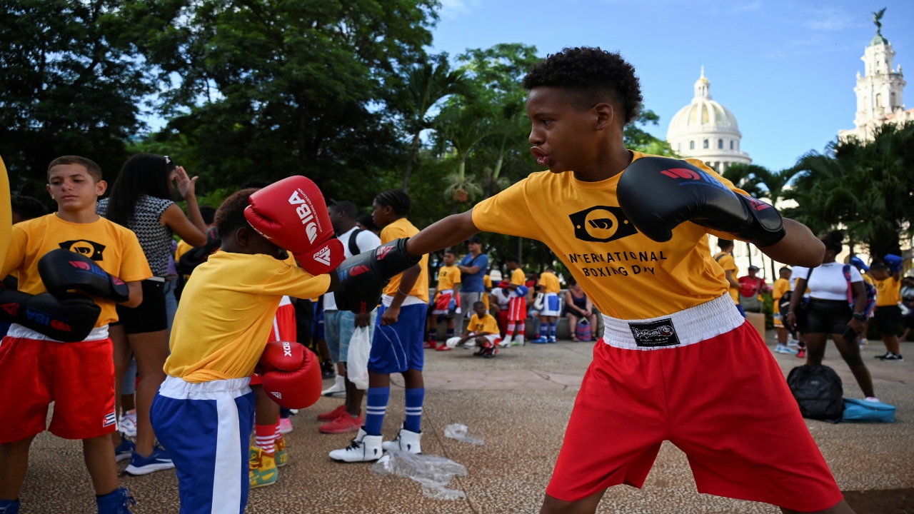 Púgiles y directivos aplauden vuelta a Cuba del boxeo profesional