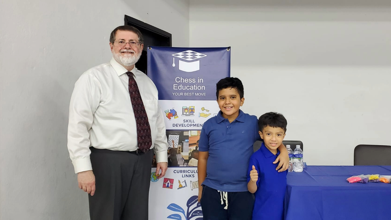 Visita de lujo: Jerry Nash lidera primer taller de Ajedrez como herramienta educativa en Honduras