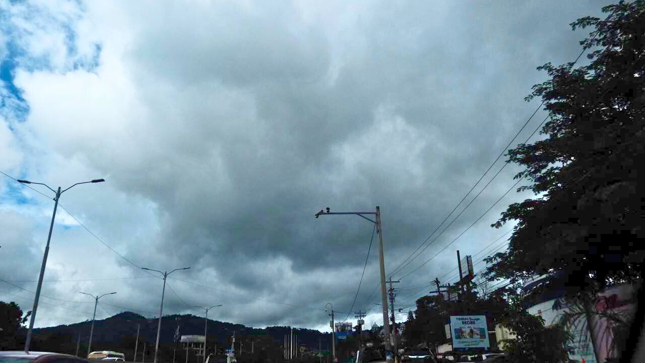 Lluvias en Honduras por onda tropical, temperaturas de 15°C a 34°C