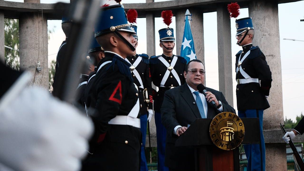 Alcaldi de Tegucigalpa celebra el mes patrio