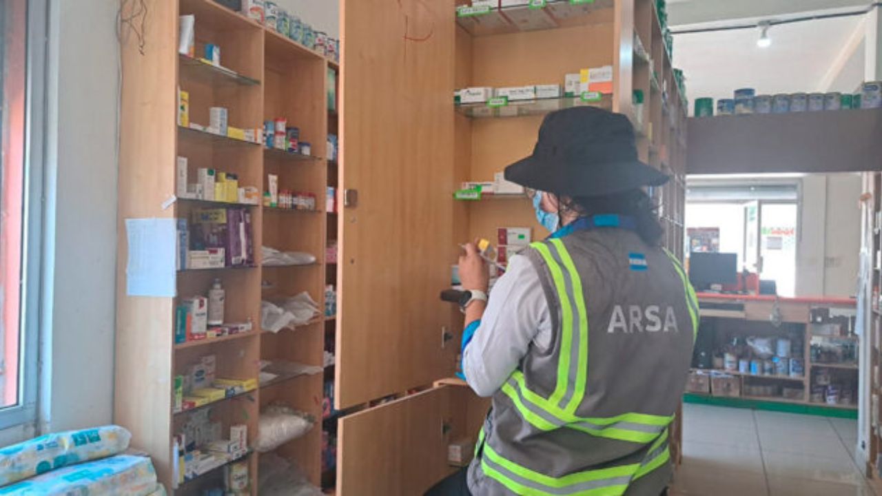 ARSA retiene medicamentos sin control en farmacia, como clonazepam